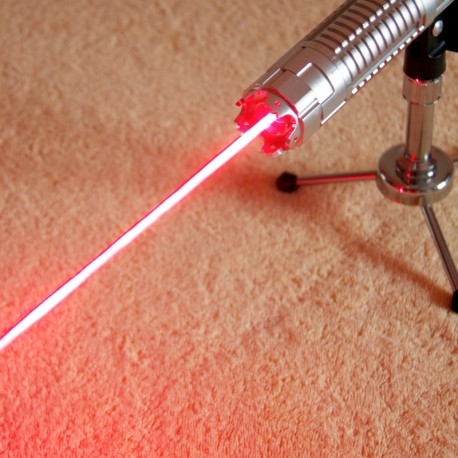 TITAN 635nm red laser pointer in action mountable on a tripod